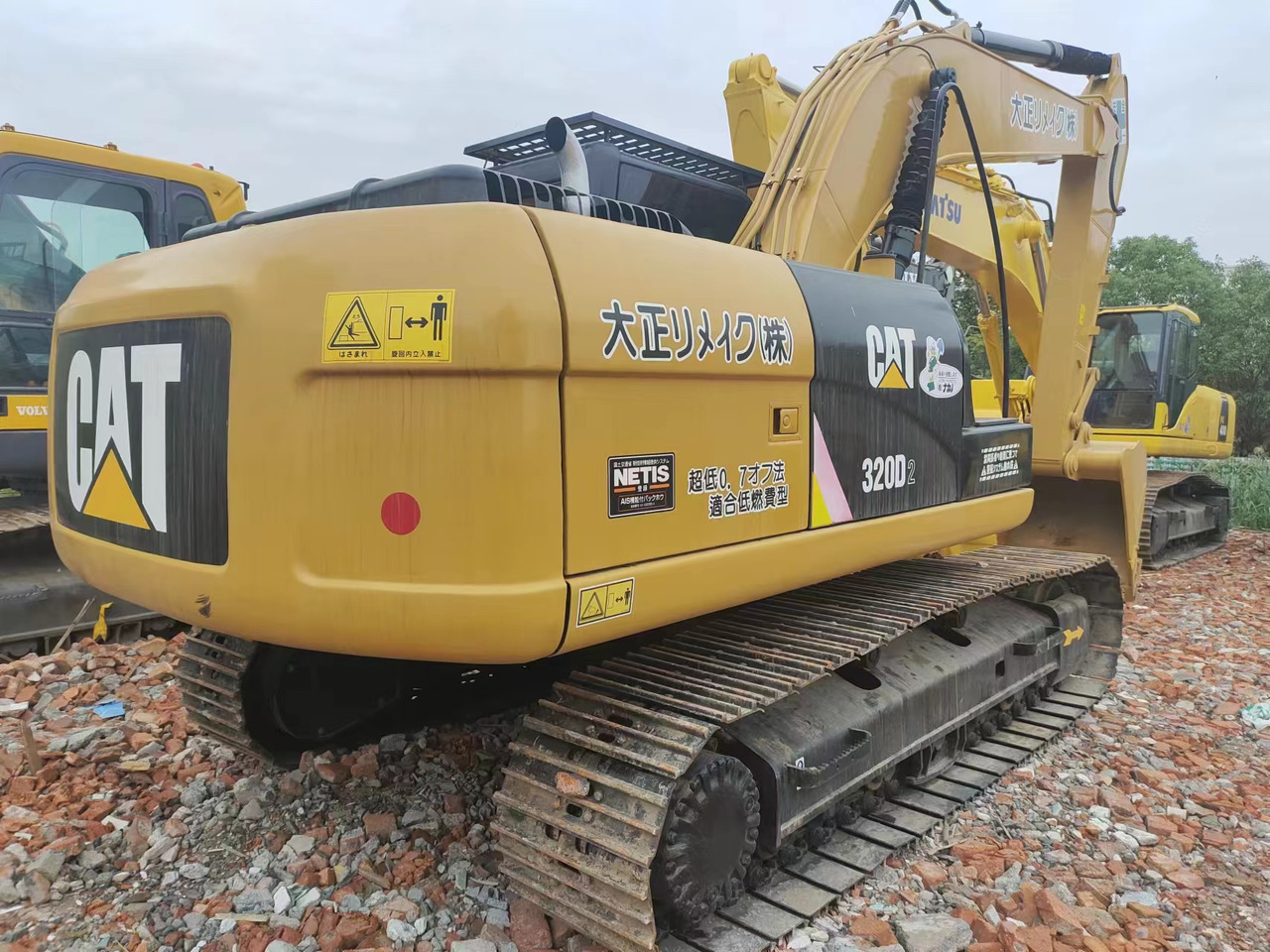 CATERPILLAR CAT 320D - Pelle sur chenille: photos 3 CATERPILLAR CAT 320D - Pelle sur chenille: photos 3
