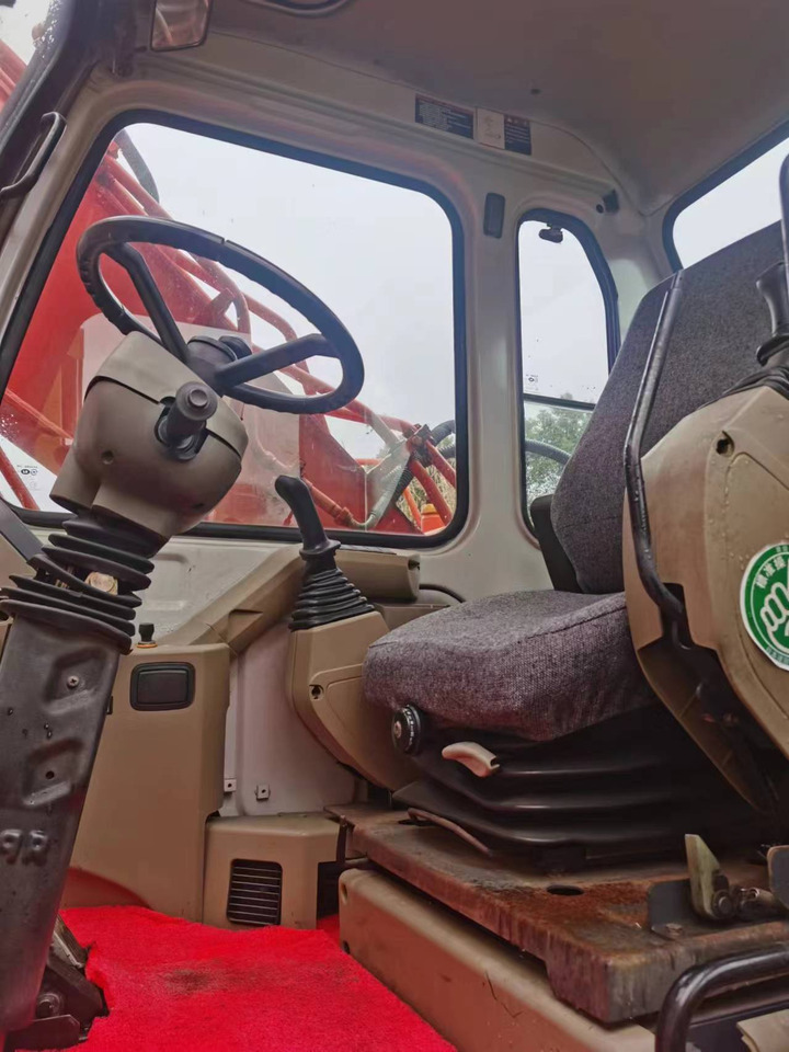 DOOSAN DH150W-7 - Pelle sur pneus: photos 3 DOOSAN DH150W-7 - Pelle sur pneus: photos 3