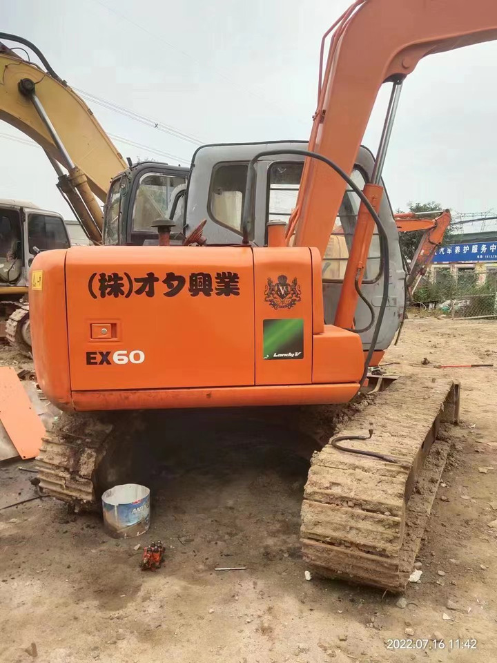 Mini pelle HITACHI EX60-5: photos 7
