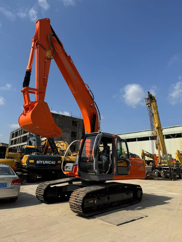 HITACHI ZX200 - Pelle sur chenille: photos 2 HITACHI ZX200 - Pelle sur chenille: photos 2