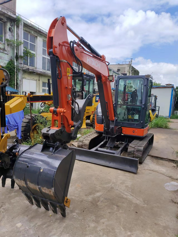 HITACHI ZX55 USR-5A - Mini pelle: photos 2 HITACHI ZX55 USR-5A - Mini pelle: photos 2