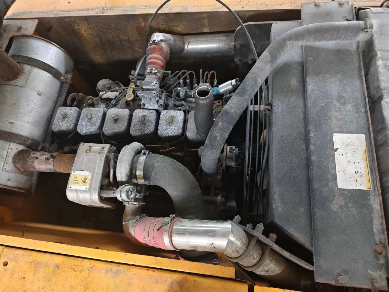 HYUNDAI 210W-7 - Pelle sur pneus: photos 5 HYUNDAI 210W-7 - Pelle sur pneus: photos 5