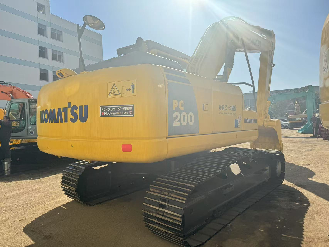 Pelle sur chenille KOMATSU PC200-8: photos 9