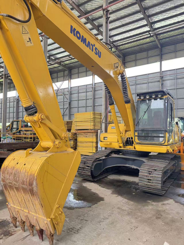 KOMATSU PC200-8 - Pelle sur chenille: photos 5 KOMATSU PC200-8 - Pelle sur chenille: photos 5