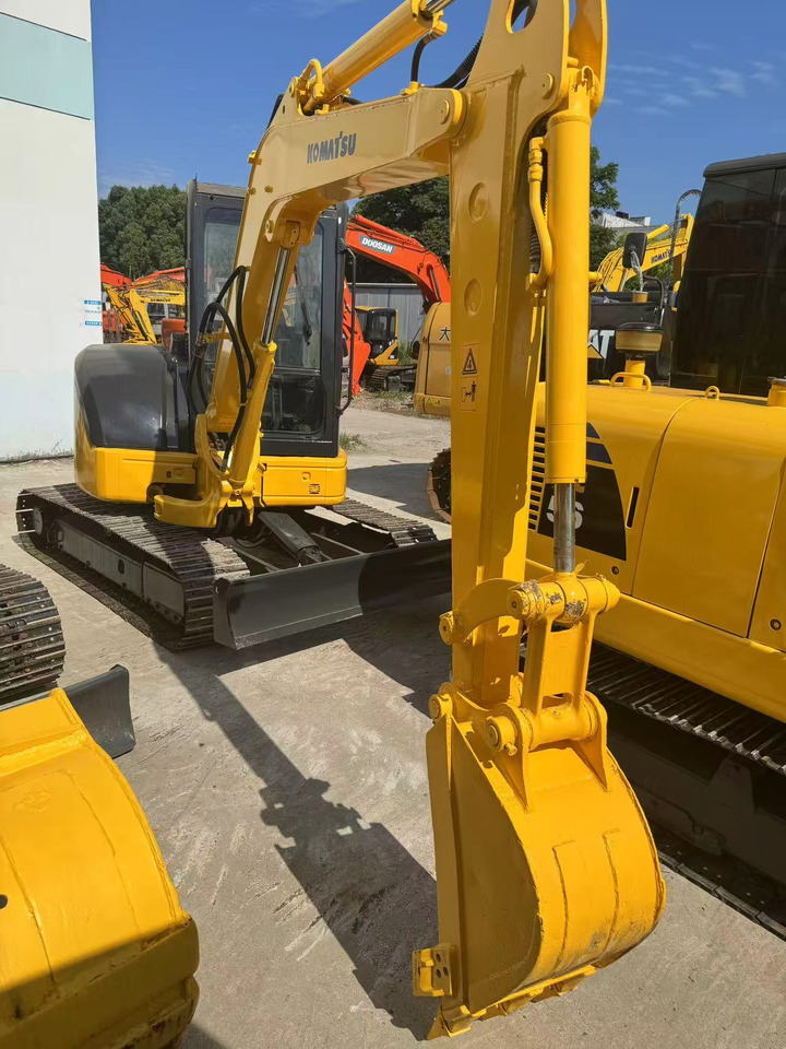 KOMATSU PC35 PC40 PC50 PC55 P60 - Mini pelle: photos 3 KOMATSU PC35 PC40 PC50 PC55 P60 - Mini pelle: photos 3