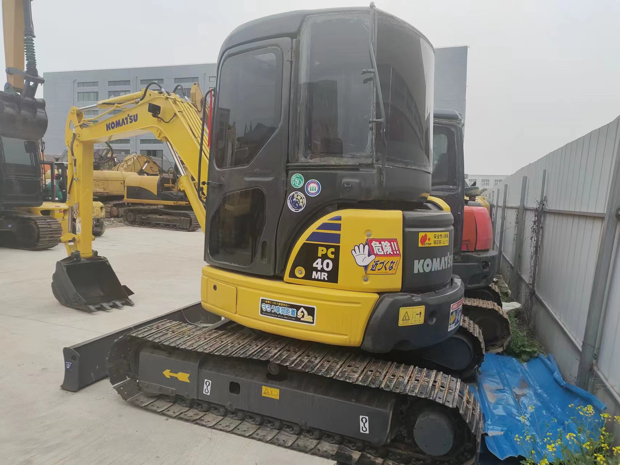 KOMATSU PC40MR - Mini pelle: photos 2 KOMATSU PC40MR - Mini pelle: photos 2