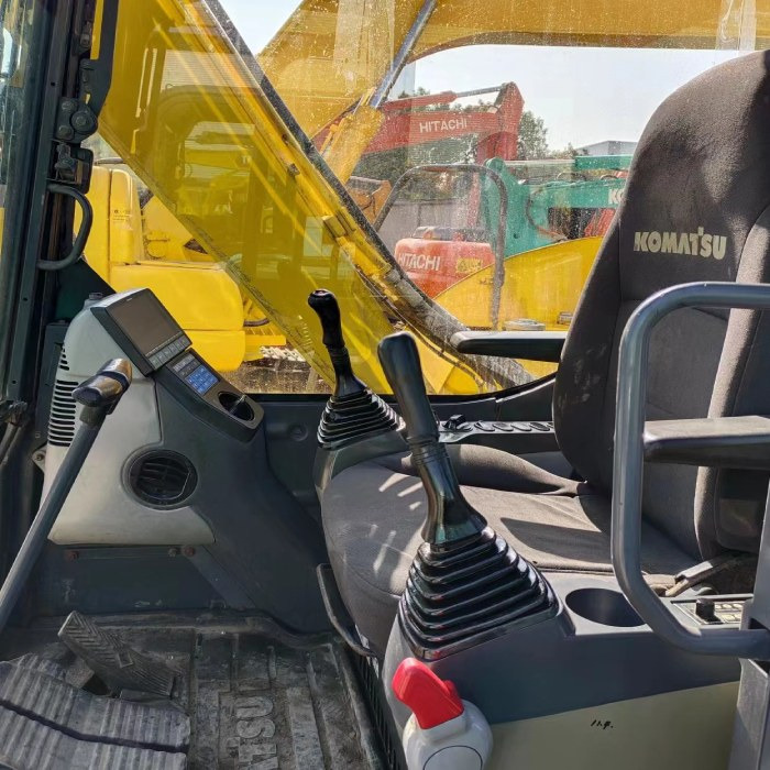 Mini pelle KOMATSU PC60-8: photos 6