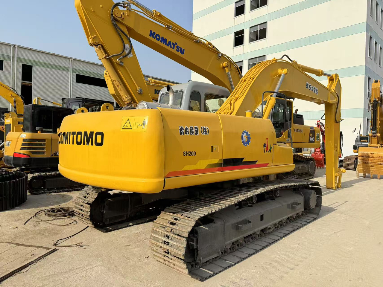 SUMITOMO SH200 - Pelle sur chenille: photos 2 SUMITOMO SH200 - Pelle sur chenille: photos 2