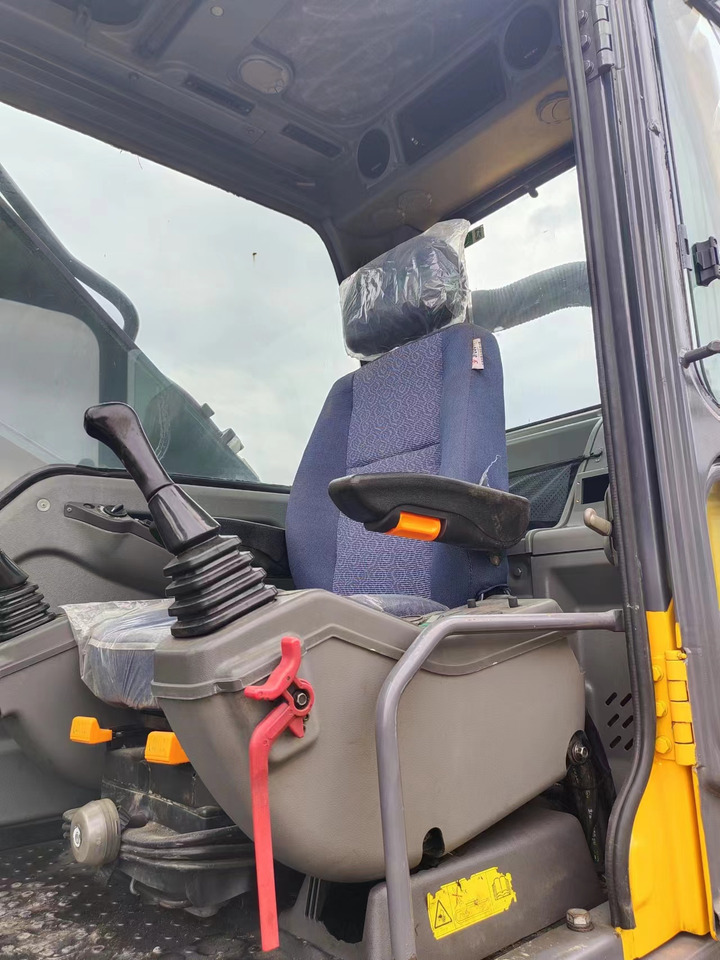 VOLVO EC360 - Pelle sur chenille: photos 4 VOLVO EC360 - Pelle sur chenille: photos 4