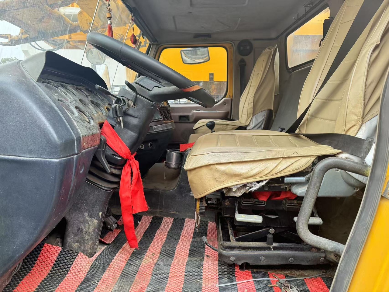 XCMG QY100K 100tons QY100K-2 - Grue mobile: photos 5 XCMG QY100K 100tons QY100K-2 - Grue mobile: photos 5