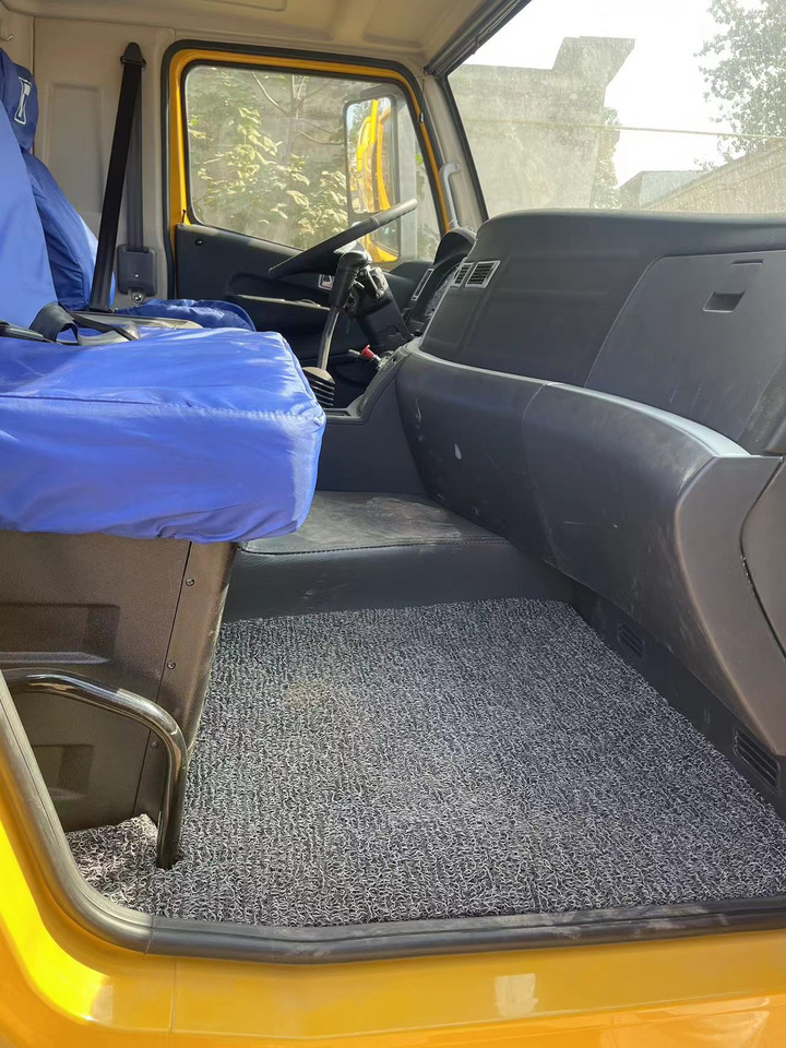 XCMG QY70K - crédit-bail XCMG QY70K: photos 9 XCMG QY70K - crédit-bail XCMG QY70K: photos 9