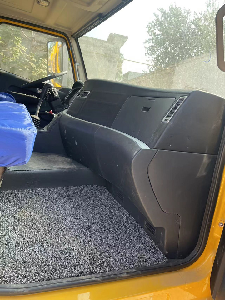 XCMG QY70K - crédit-bail XCMG QY70K: photos 6 XCMG QY70K - crédit-bail XCMG QY70K: photos 6