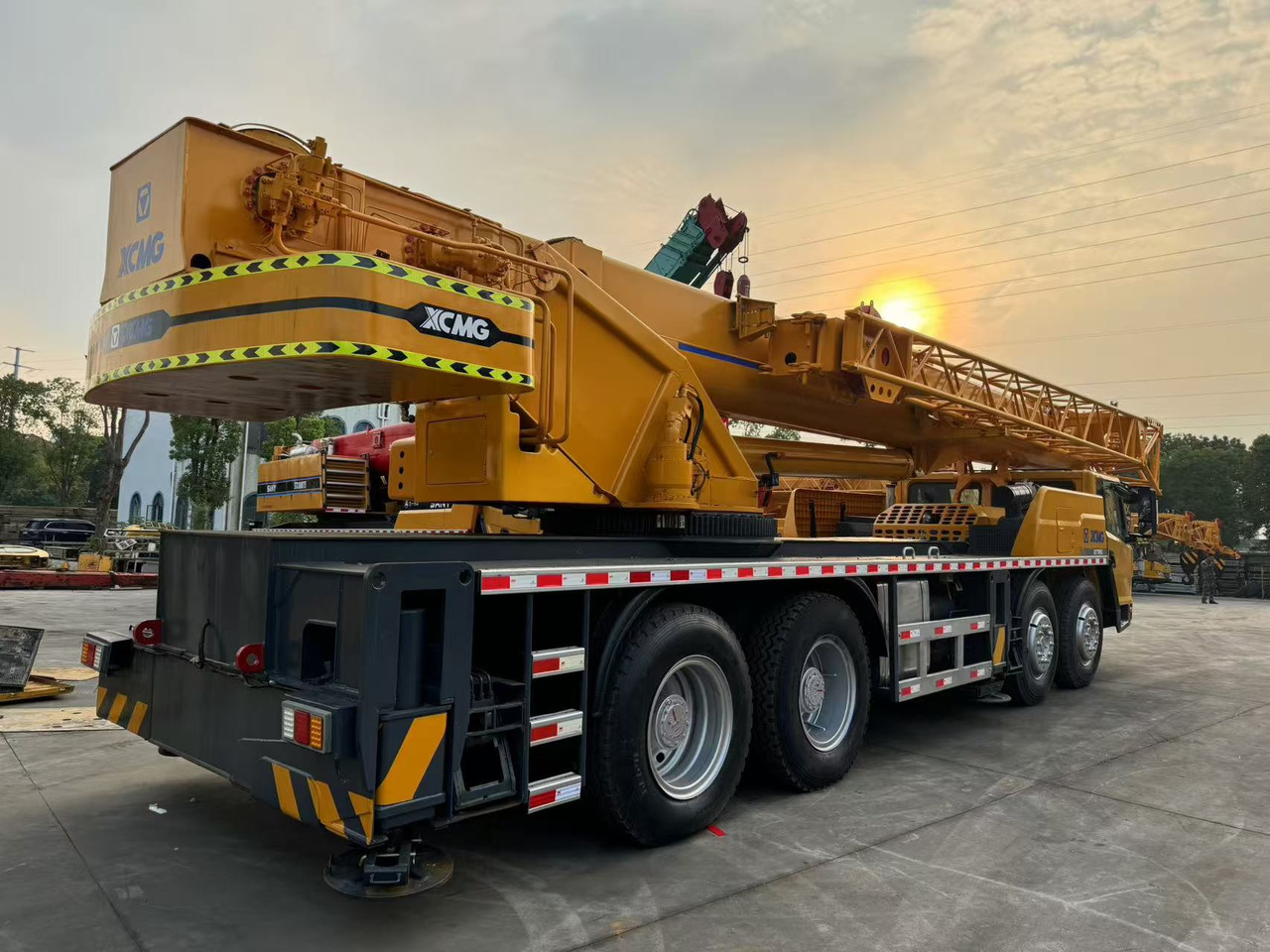 XCMG QY70K - Grue mobile: photos 1 XCMG QY70K - Grue mobile: photos 1
