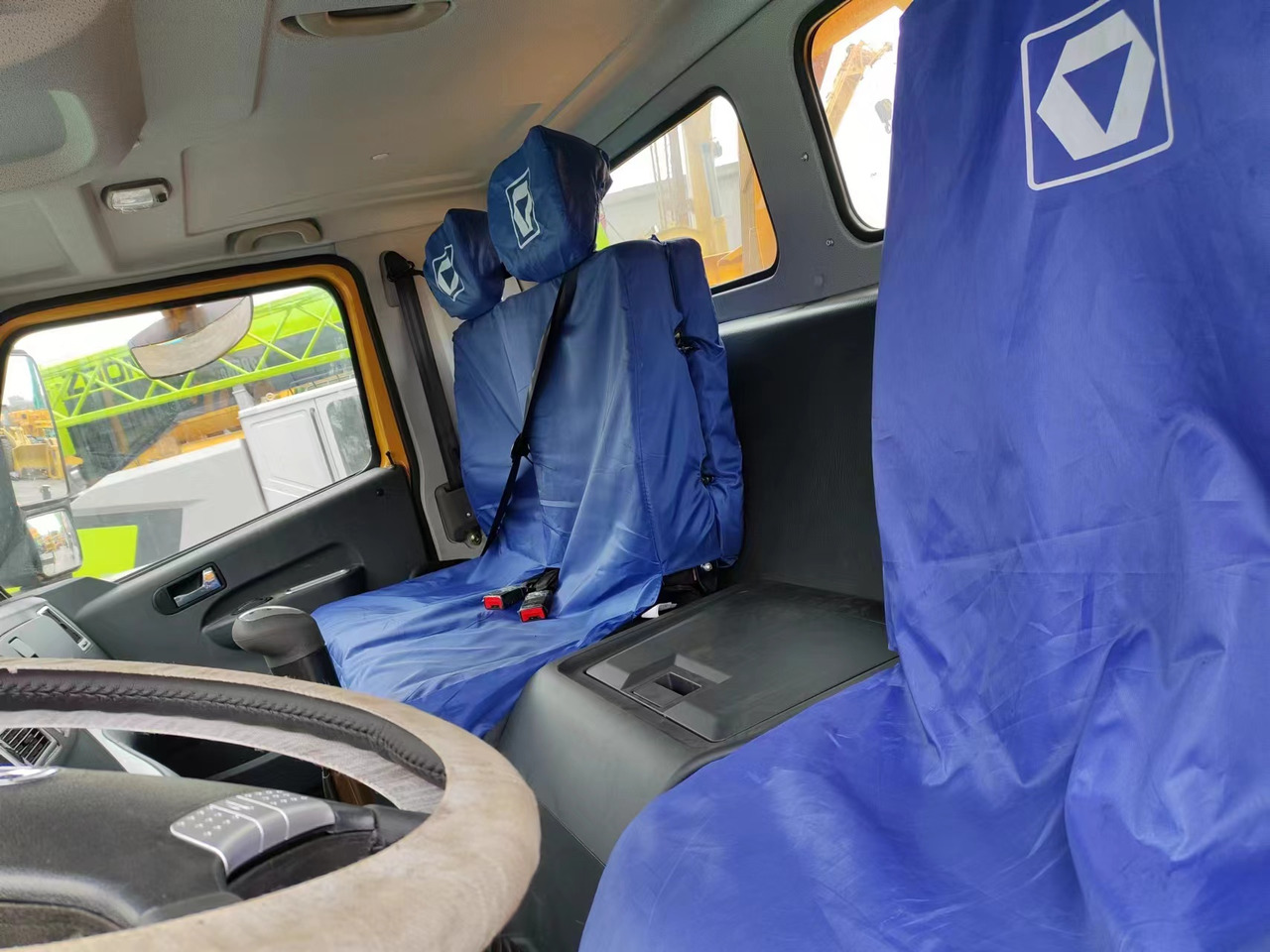 XCMG QY75K - Grue mobile: photos 5 XCMG QY75K - Grue mobile: photos 5