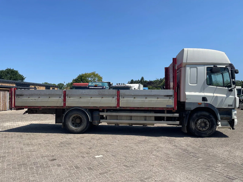 DAF CF 85 FLATBED TRUCK - Camion plateau: photos 4 DAF CF 85 FLATBED TRUCK - Camion plateau: photos 4
