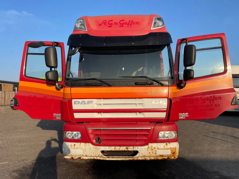 DAF CF 85 Tractor unit - Tracteur routier: photos 2 DAF CF 85 Tractor unit - Tracteur routier: photos 2