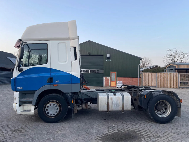 DAF CF 85 Tractor unit - Tracteur routier: photos 4 DAF CF 85 Tractor unit - Tracteur routier: photos 4