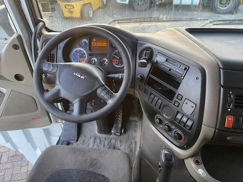 Photo d'intérieur 1: Tracteur routier DAF XF 105.510 Tractor