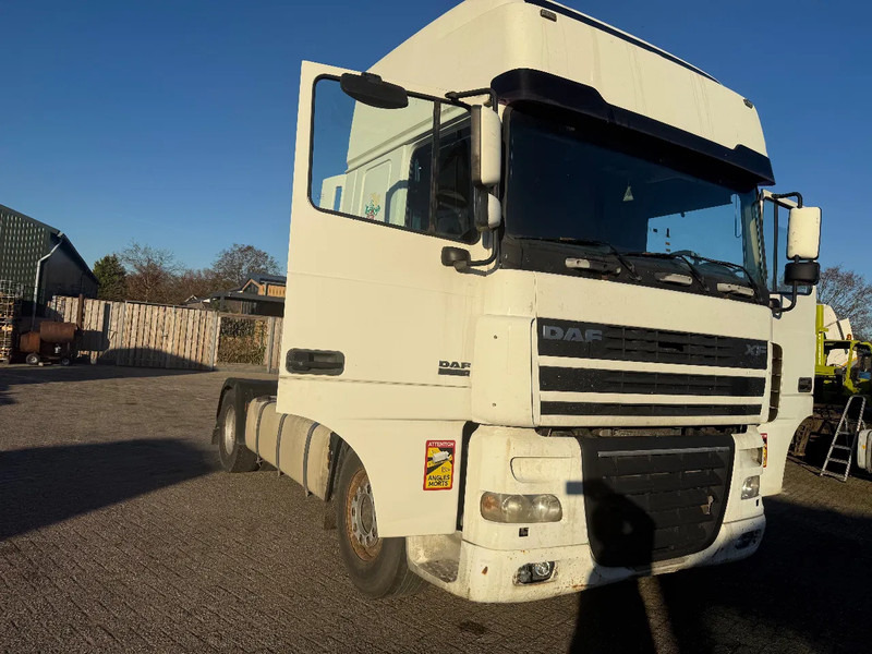 DAF XF 95.430 Tractor Unit - Tracteur routier: photos 1 DAF XF 95.430 Tractor Unit - Tracteur routier: photos 1