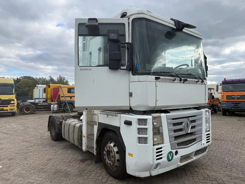 Renault Magnum 460 Tractor unit - Tracteur routier: photos 1 Renault Magnum 460 Tractor unit - Tracteur routier: photos 1
