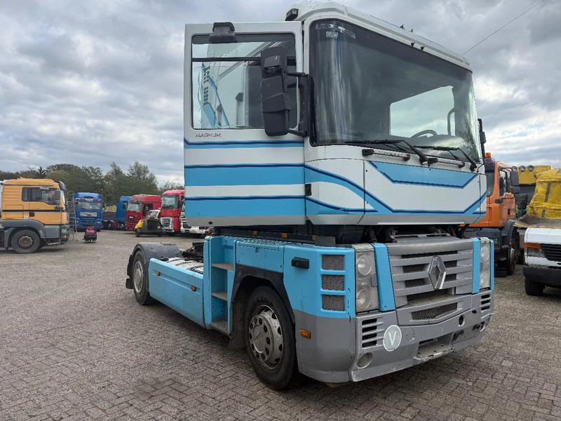 Renault Magnum 460 Tractor unit - Tracteur routier: photos 1 Renault Magnum 460 Tractor unit - Tracteur routier: photos 1