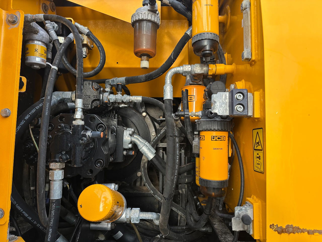 Pelle sur pneus JCB JS145W: photos 10