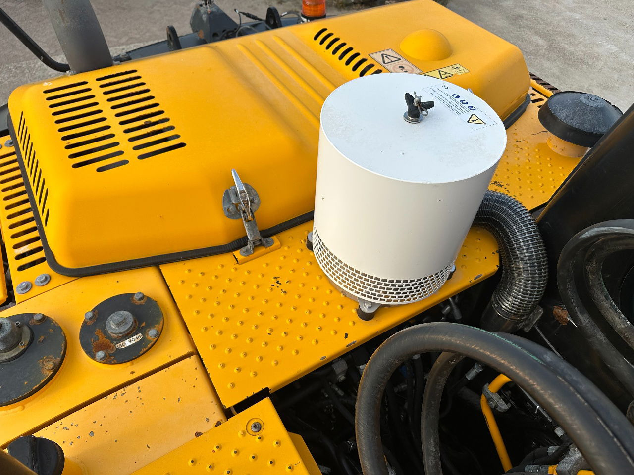 Pelle sur pneus JCB JS145W: photos 15