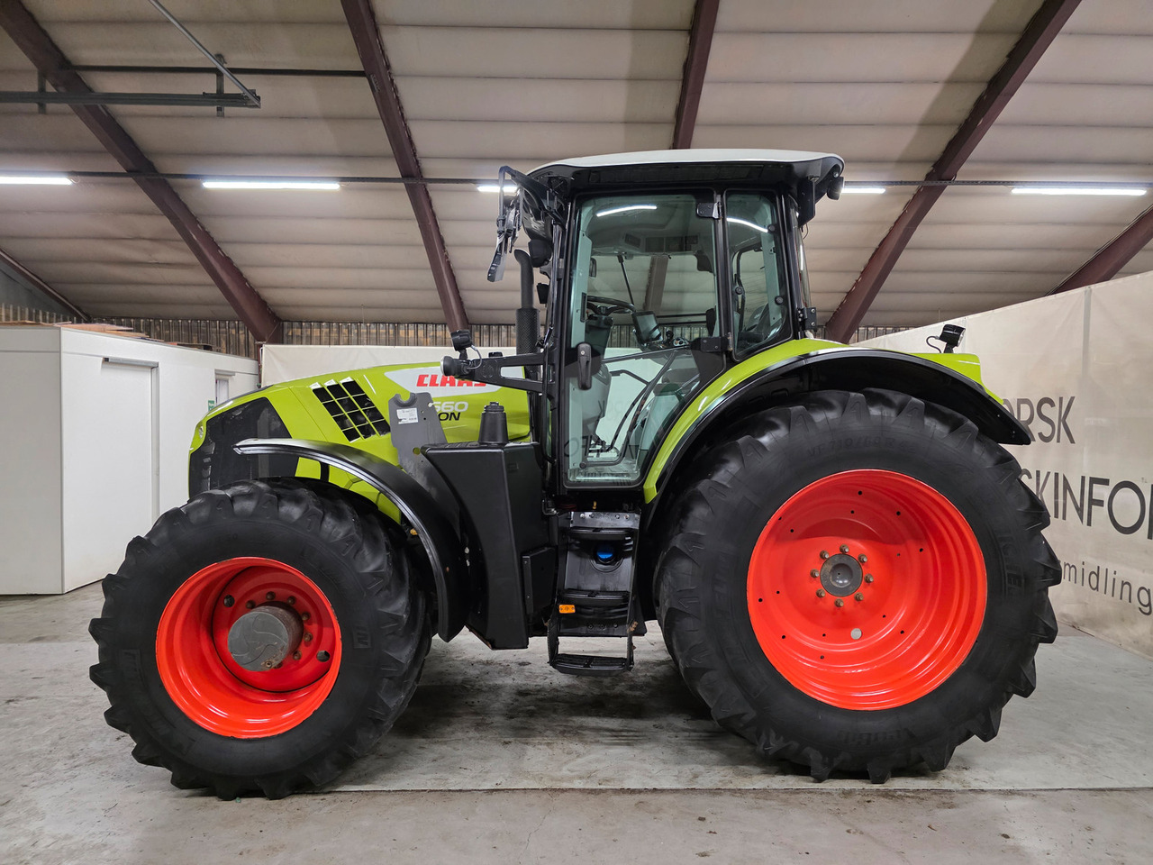 CLAAS Arion 660 C-Matic - Tracteur agricole: photos 2 CLAAS Arion 660 C-Matic - Tracteur agricole: photos 2