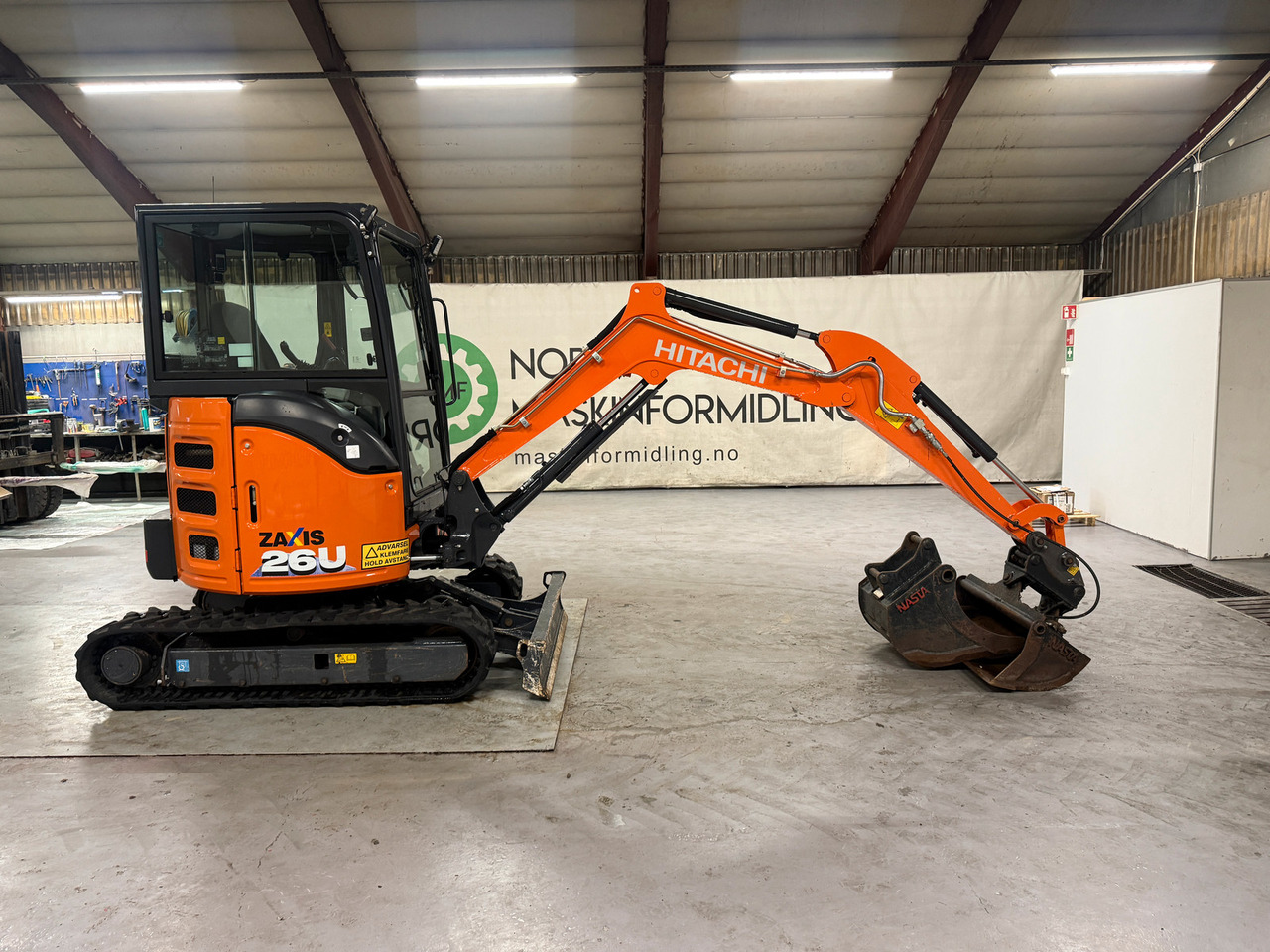 Mini pelle Hitachi ZX26U-6: photos 6