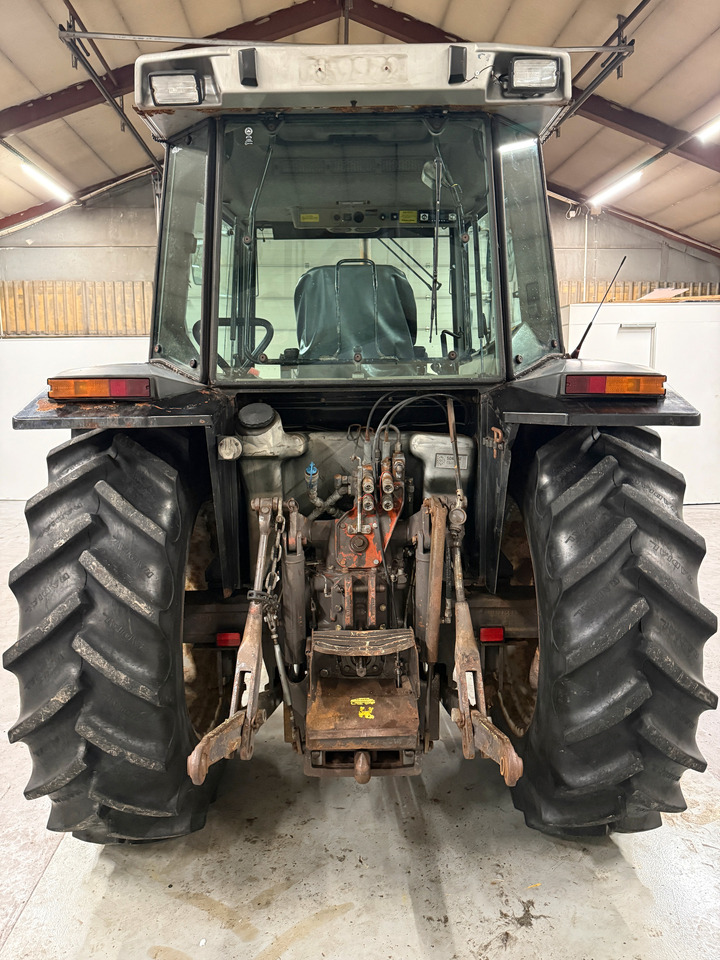 Massey Ferguson 3050 - Tracteur agricole: photos 4 Massey Ferguson 3050 - Tracteur agricole: photos 4