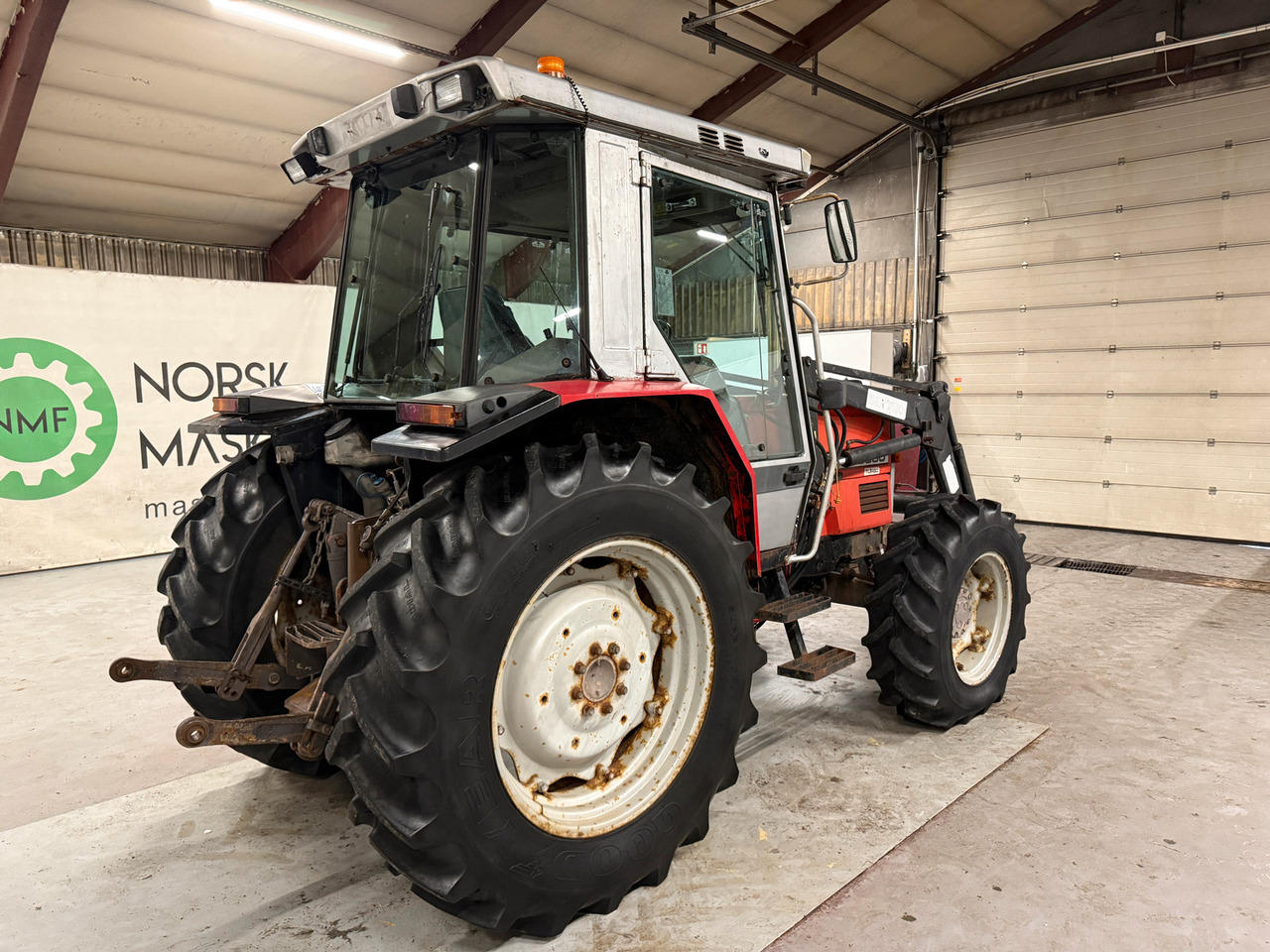 Massey Ferguson 3050 - Tracteur agricole: photos 5 Massey Ferguson 3050 - Tracteur agricole: photos 5