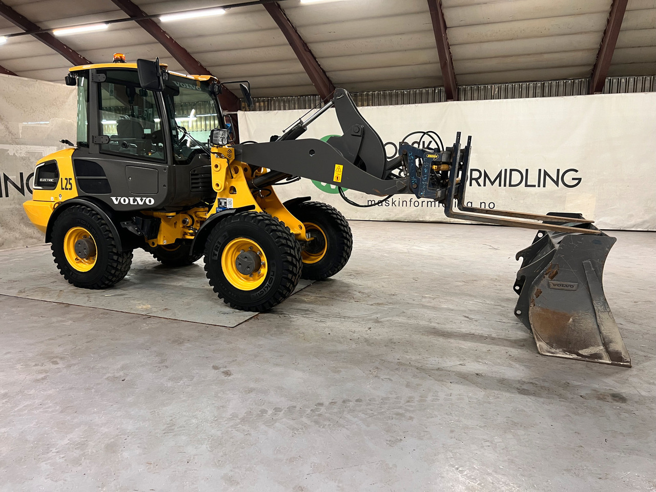 Volvo JL25H - Chargeuse sur pneus: photos 5 Volvo JL25H - Chargeuse sur pneus: photos 5