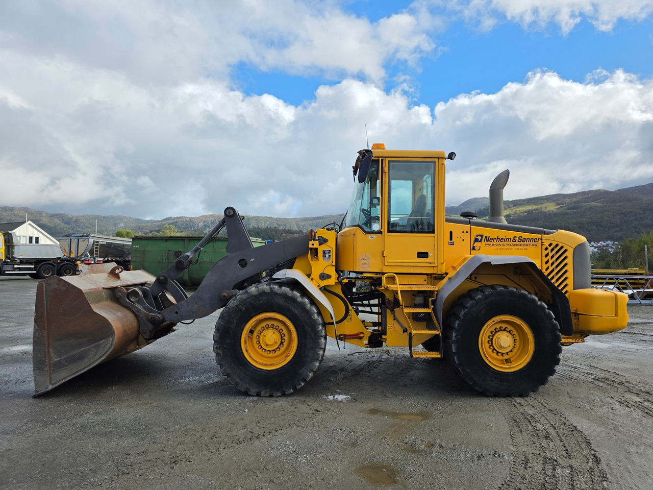 Volvo L90E - Chargeuse sur pneus: photos 2 Volvo L90E - Chargeuse sur pneus: photos 2