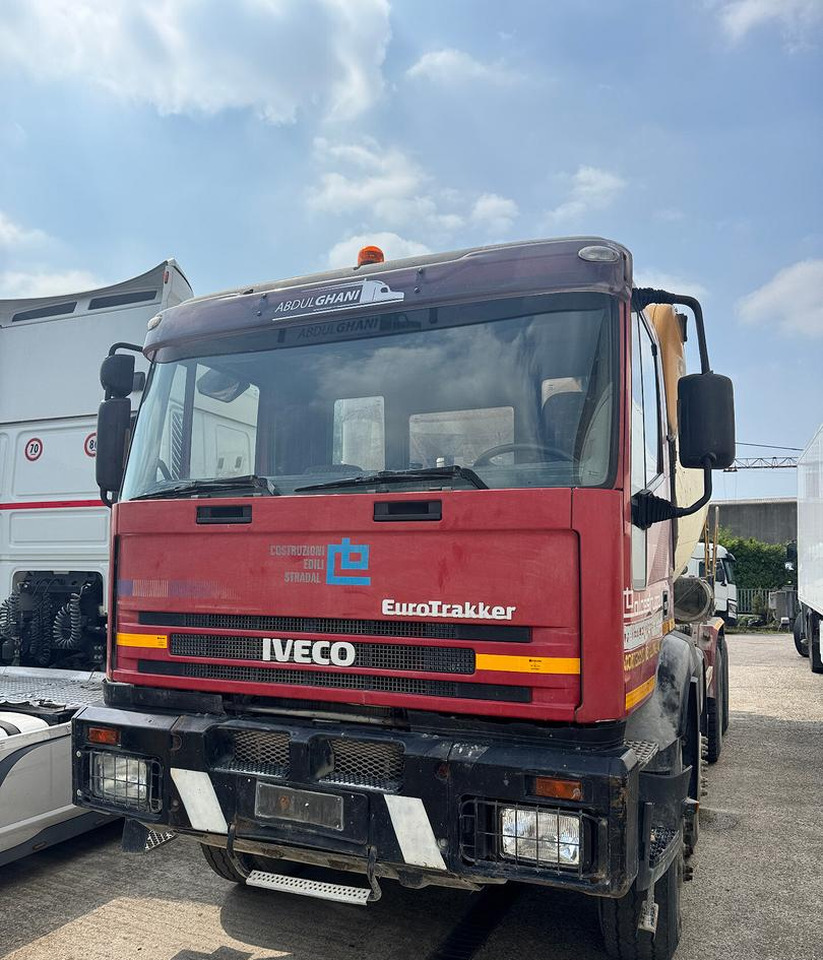 BETONIERA IVECO 410E42 8X4 - Camion malaxeur: photos 2 BETONIERA IVECO 410E42 8X4 - Camion malaxeur: photos 2