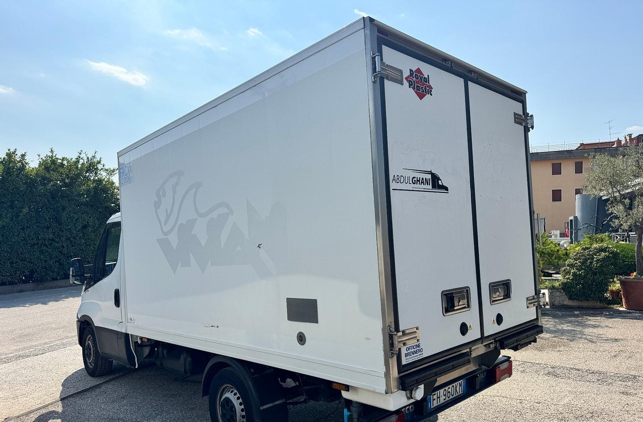 IVECO DAILY 35S15 - FRIGO FRC - PATENTE B - Utilitaire frigorifique: photos 4 IVECO DAILY 35S15 - FRIGO FRC - PATENTE B - Utilitaire frigorifique: photos 4