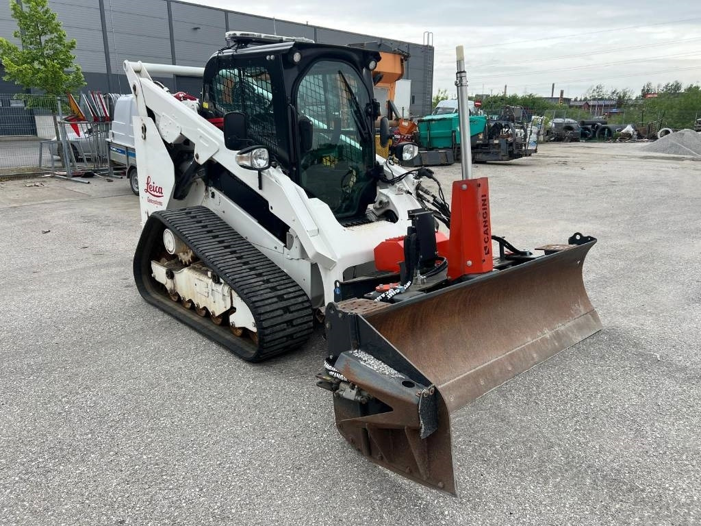 CAT 289D3 with blade and Leica ready - LIKE NEW - Chargeuse sur chenilles: photos 2 CAT 289D3 with blade and Leica ready - LIKE NEW - Chargeuse sur chenilles: photos 2