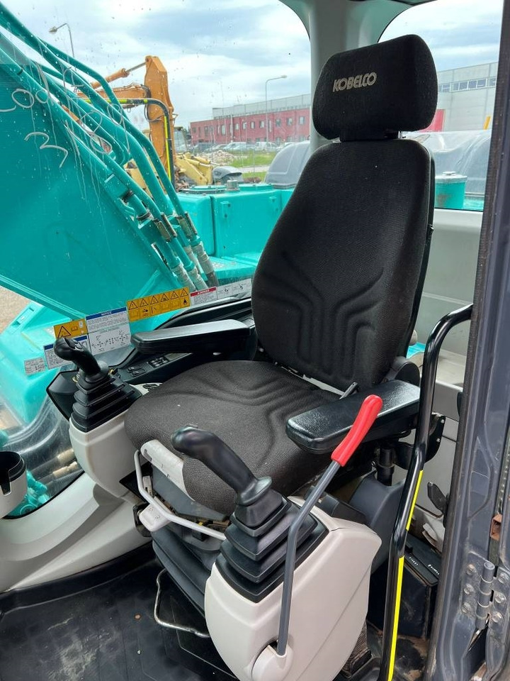 Pelle sur chenille Kobelco SK 210 LC-10: photos 24