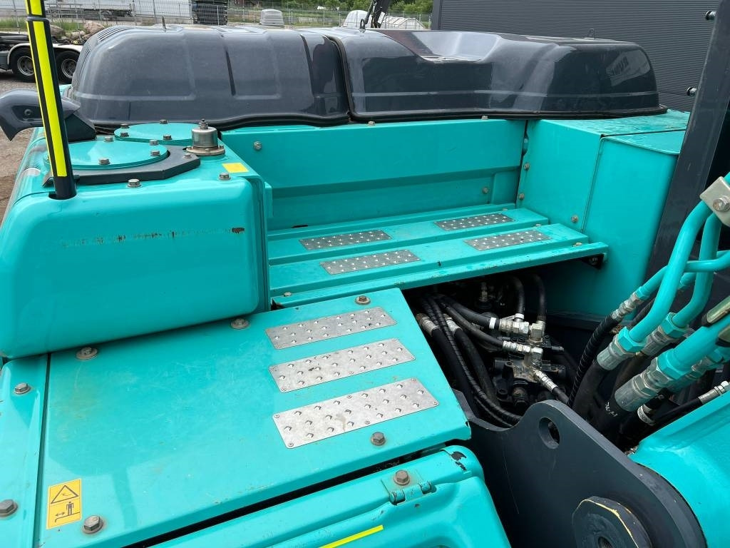 Pelle sur chenille Kobelco SK 210 LC-10: photos 11