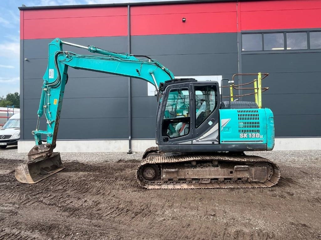 Pelle sur chenille Kobelco SK130LC-11: photos 1