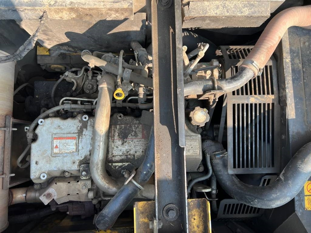 Pelle sur chenille NEW HOLLAND KOBELCO E235BSRLC-2: photos 12