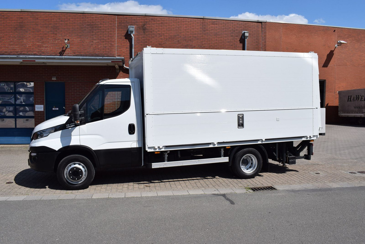 Iveco Daily 70 C 18 Schwenkwand Automatik LBW 1500KG - Camion pour le transport de boissons: photos 3 Iveco Daily 70 C 18 Schwenkwand Automatik LBW 1500KG - Camion pour le transport de boissons: photos 3