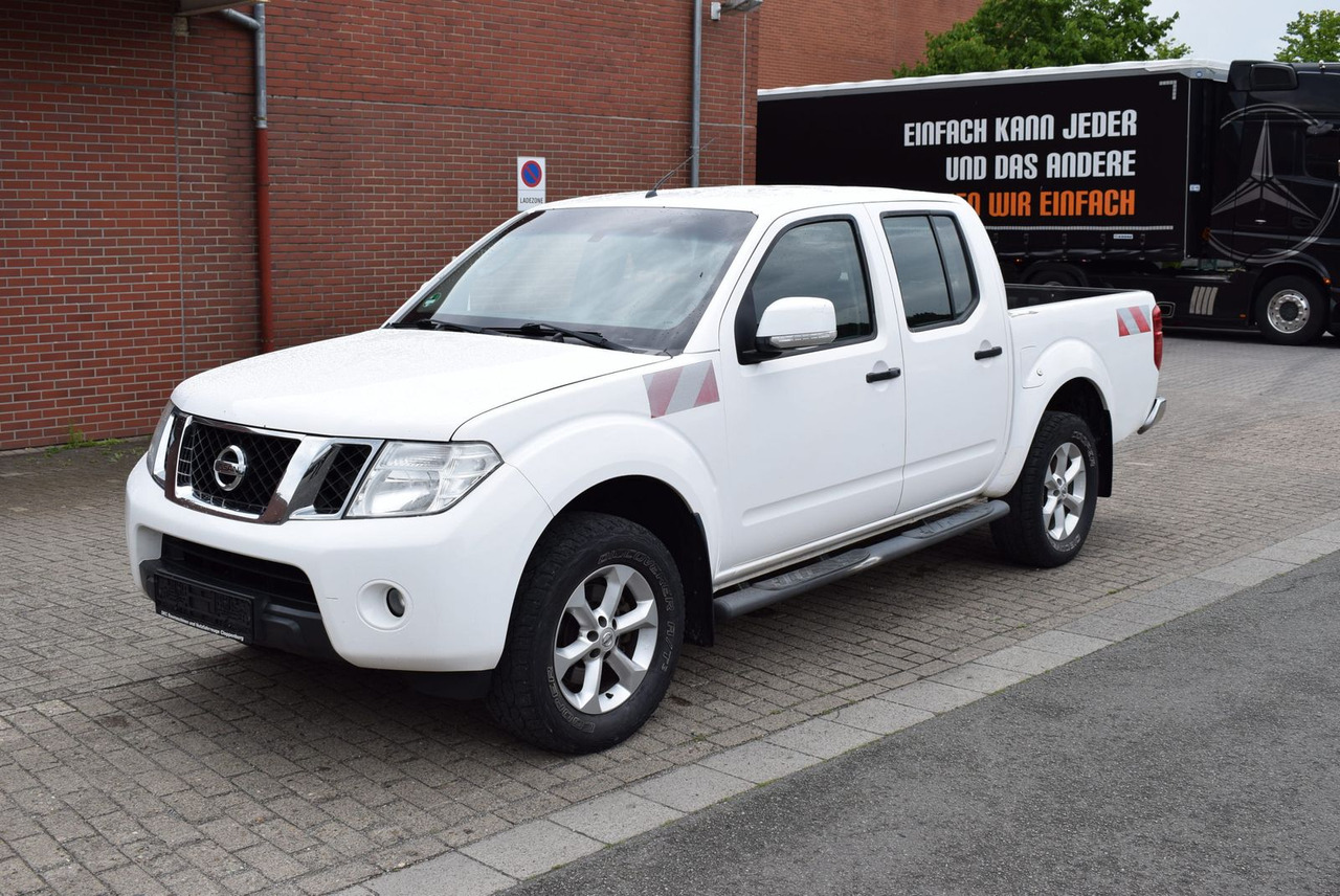 Nissan Navara Double Cab SE 4x4 Automatik Hardtop AHK - SUV: photos 5 Nissan Navara Double Cab SE 4x4 Automatik Hardtop AHK - SUV: photos 5