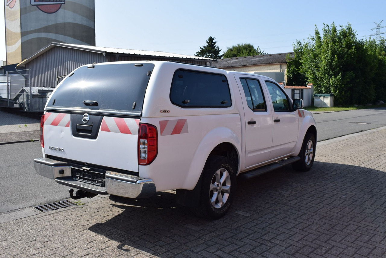 Nissan Navara Double Cab SE 4x4 Automatik Hardtop AHK - SUV: photos 4 Nissan Navara Double Cab SE 4x4 Automatik Hardtop AHK - SUV: photos 4