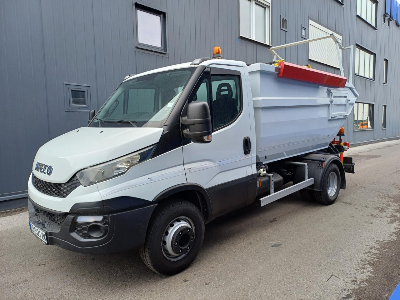 IVECO 65C15 - Véhicule utilitaire: photos 1 IVECO 65C15 - Véhicule utilitaire: photos 1