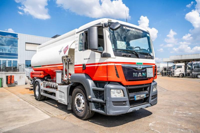 MAN TGS 18.400 BL+MAGYAR 13.500L / 5 COMP - Camion citerne: photos 2 MAN TGS 18.400 BL+MAGYAR 13.500L / 5 COMP - Camion citerne: photos 2
