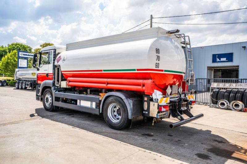 MAN TGS 18.400 BL+MAGYAR 13.500L / 5 COMP - Camion citerne: photos 5 MAN TGS 18.400 BL+MAGYAR 13.500L / 5 COMP - Camion citerne: photos 5