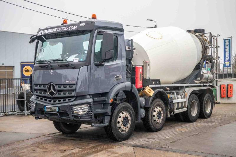 Mercedes AROCS 3236 BB+LIEBHERR 9M3 - Camion malaxeur: photos 1 Mercedes AROCS 3236 BB+LIEBHERR 9M3 - Camion malaxeur: photos 1