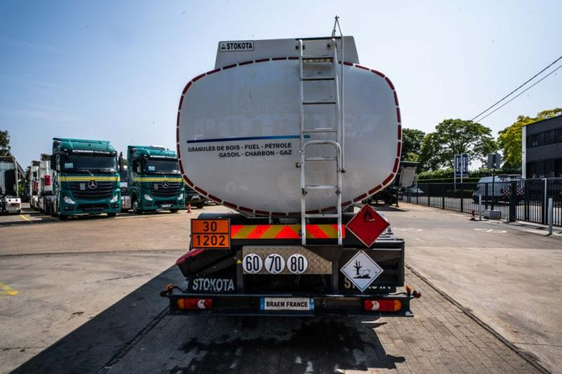 Renault MIDLUM 270 DXI + STOKOTA 14000L /4 COMP - Camion citerne: photos 5 Renault MIDLUM 270 DXI + STOKOTA 14000L /4 COMP - Camion citerne: photos 5