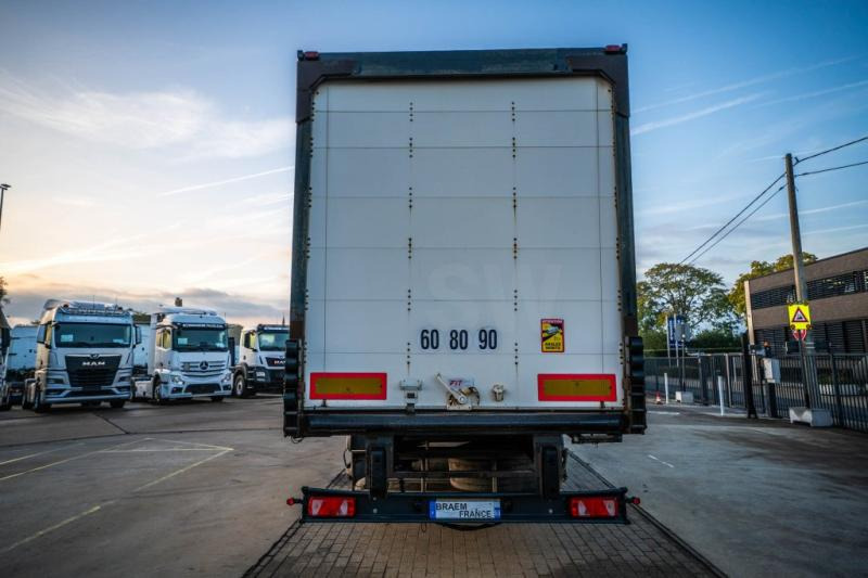 Samro S338D HPF+ PORTE FIT - Semi-remorque fourgon: photos 5 Samro S338D HPF+ PORTE FIT - Semi-remorque fourgon: photos 5