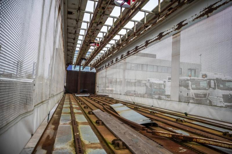 Trouillet VOLAILLE/GEFLÛGEL/POULTRY+HAYON - Semi-remorque rideaux coulissants: photos 5 Trouillet VOLAILLE/GEFLÛGEL/POULTRY+HAYON - Semi-remorque rideaux coulissants: photos 5